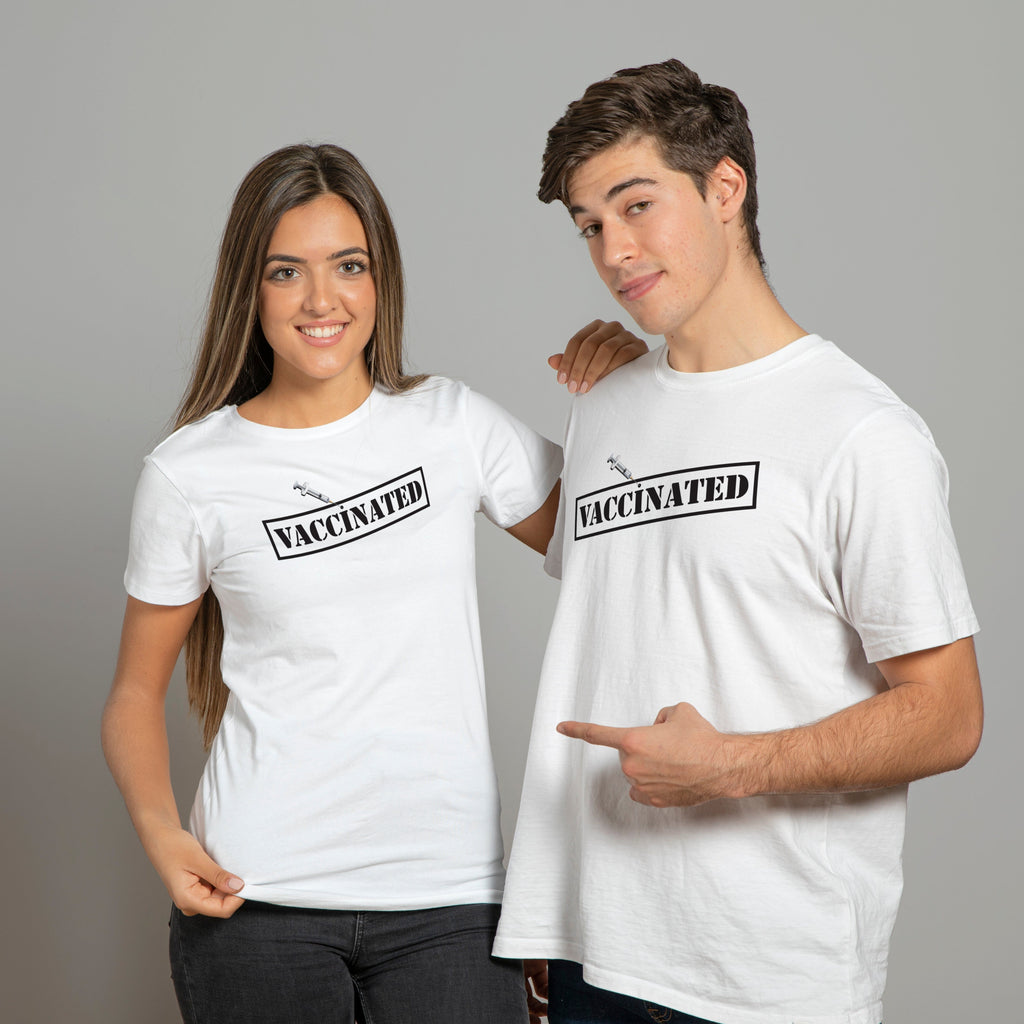 Tricou alb "Vaccinated" Variant 2 Tshirt TextileDivision 